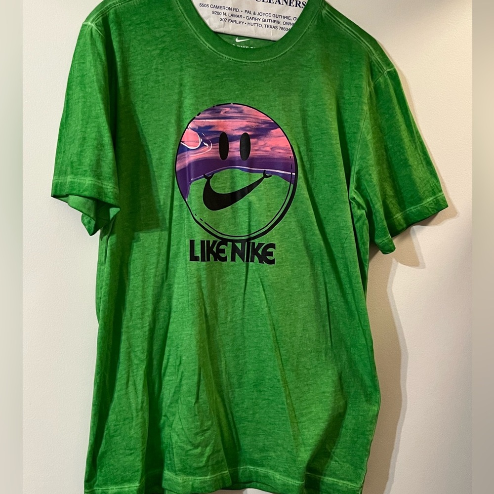 Nike tee